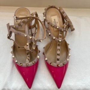 NEW Valentino Rockstud Pumps